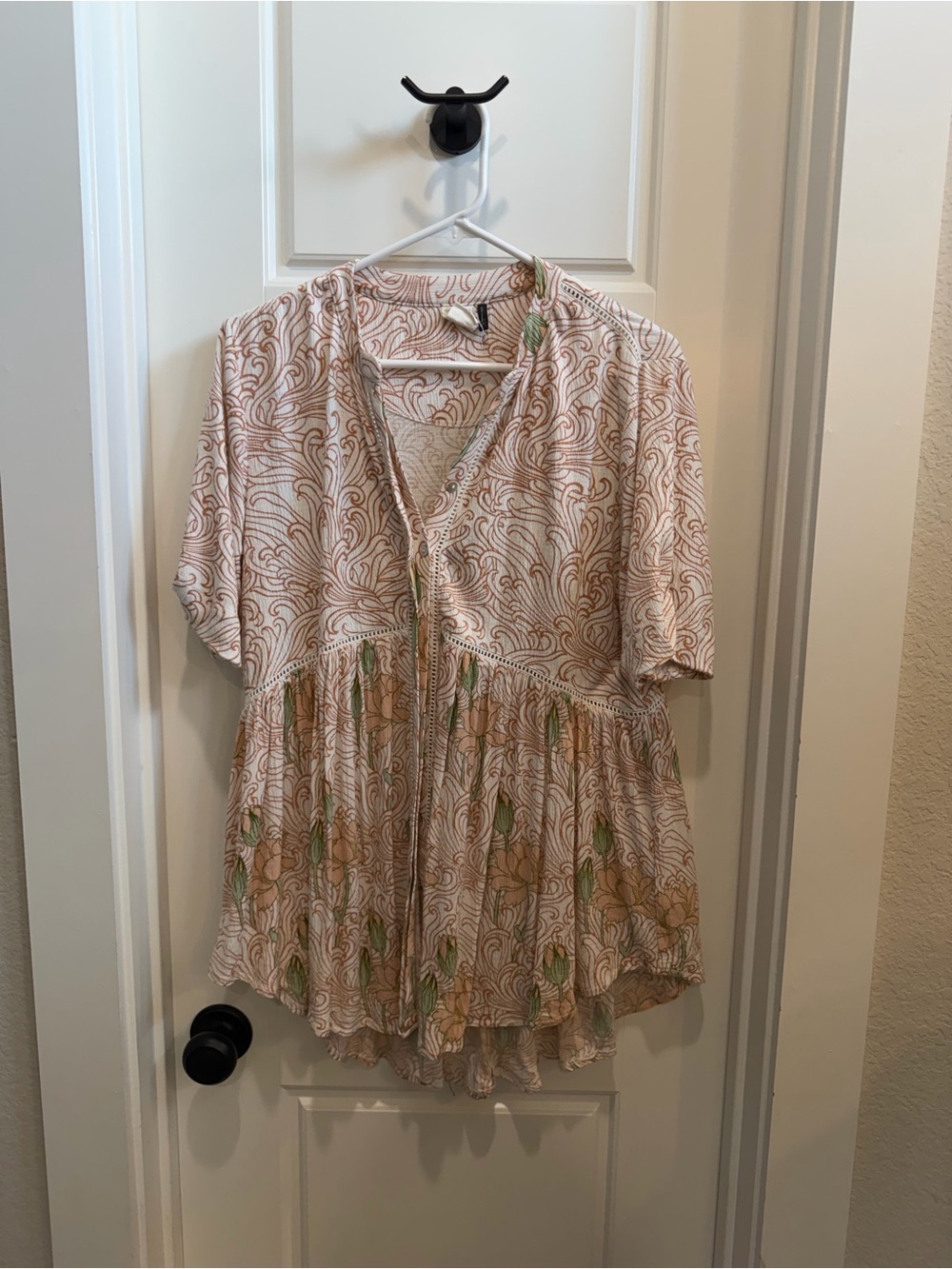 Anthropology Boho Print Peplum Women's Top in Beige/Pink